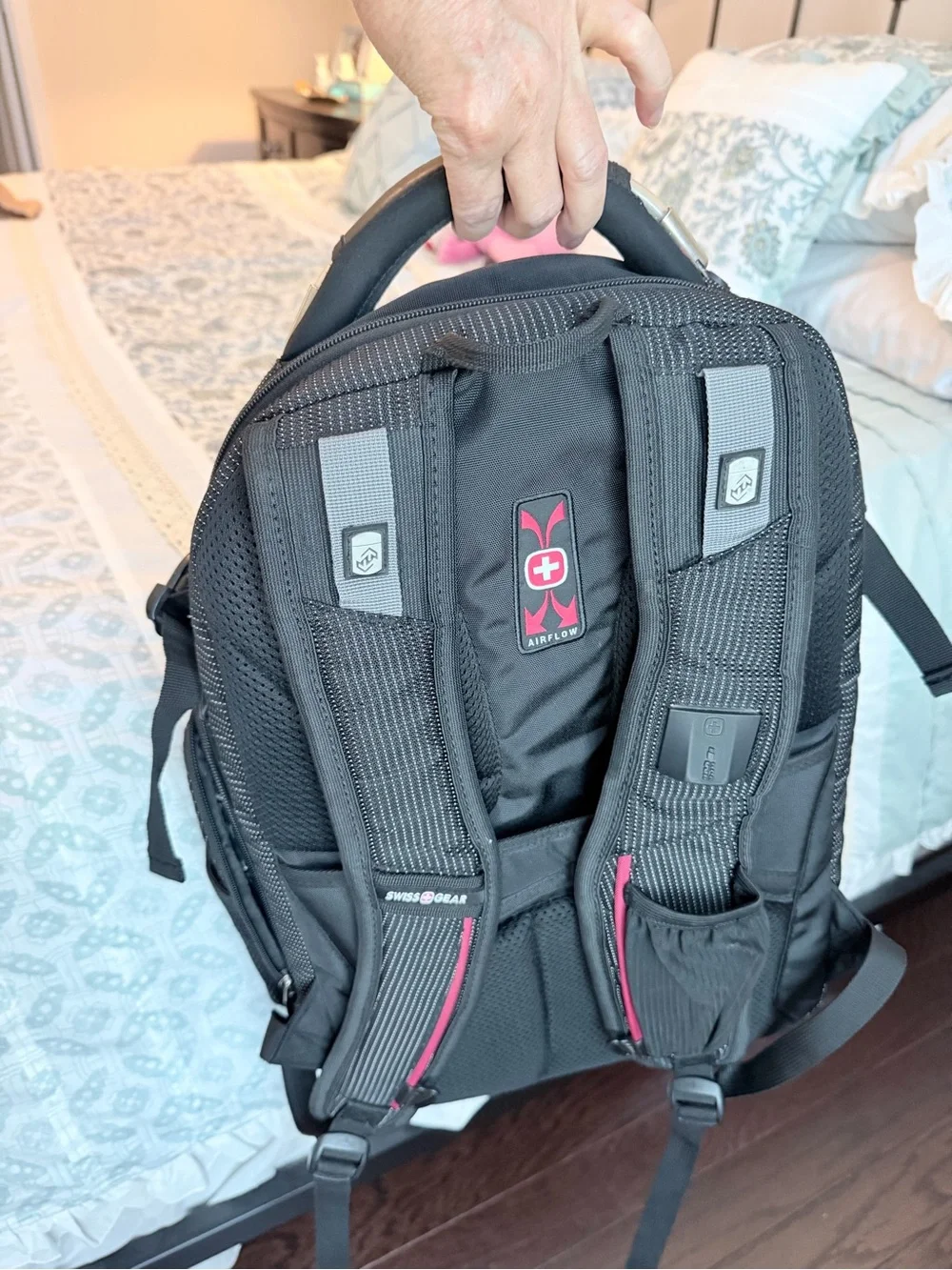 SwissGear Black and Red Accent Men's Laptop Backpack